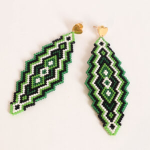ARETES ROMBO FLECHA LARGO.