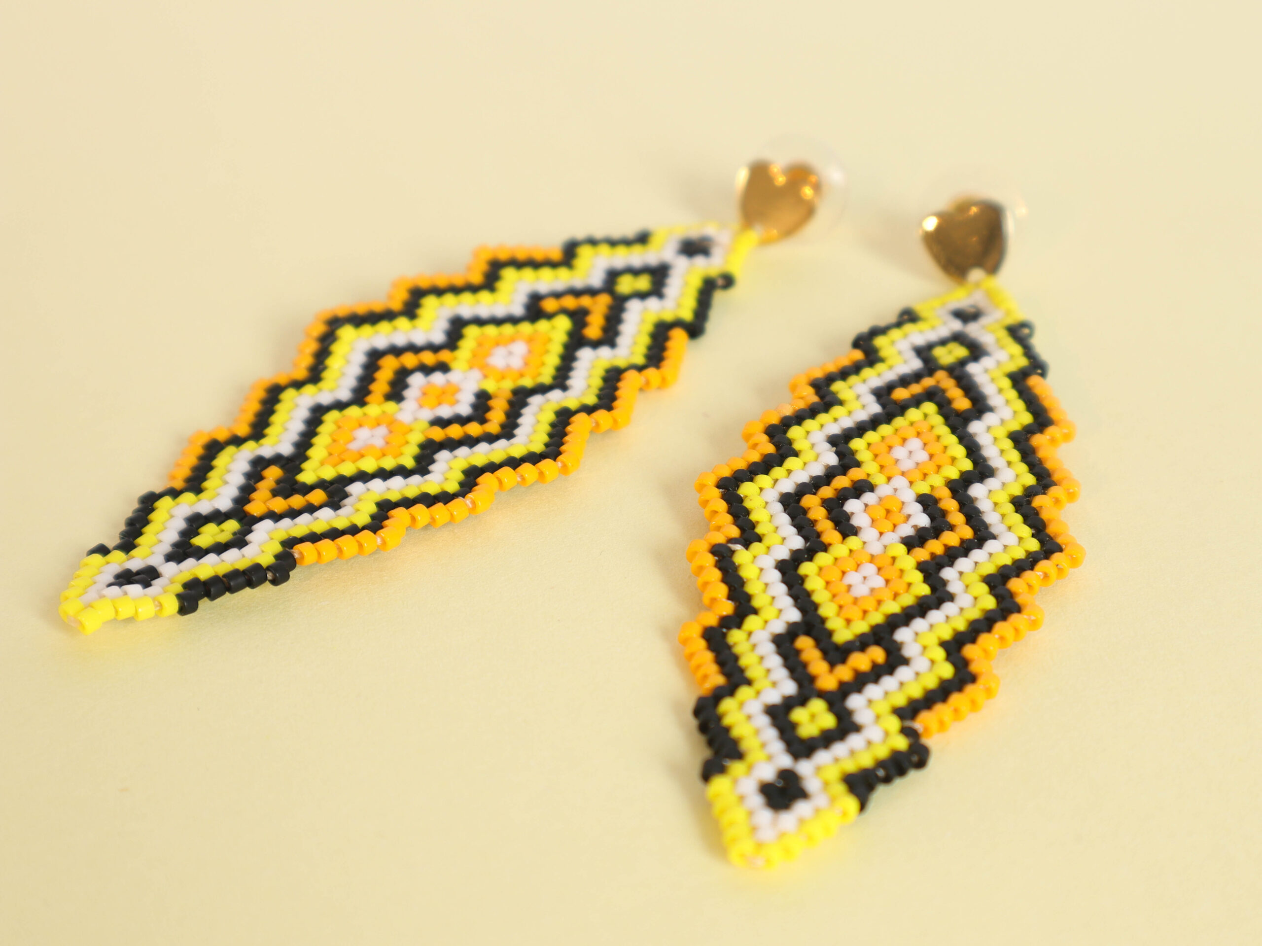 ARETES ROMBO FLECHA LARGA