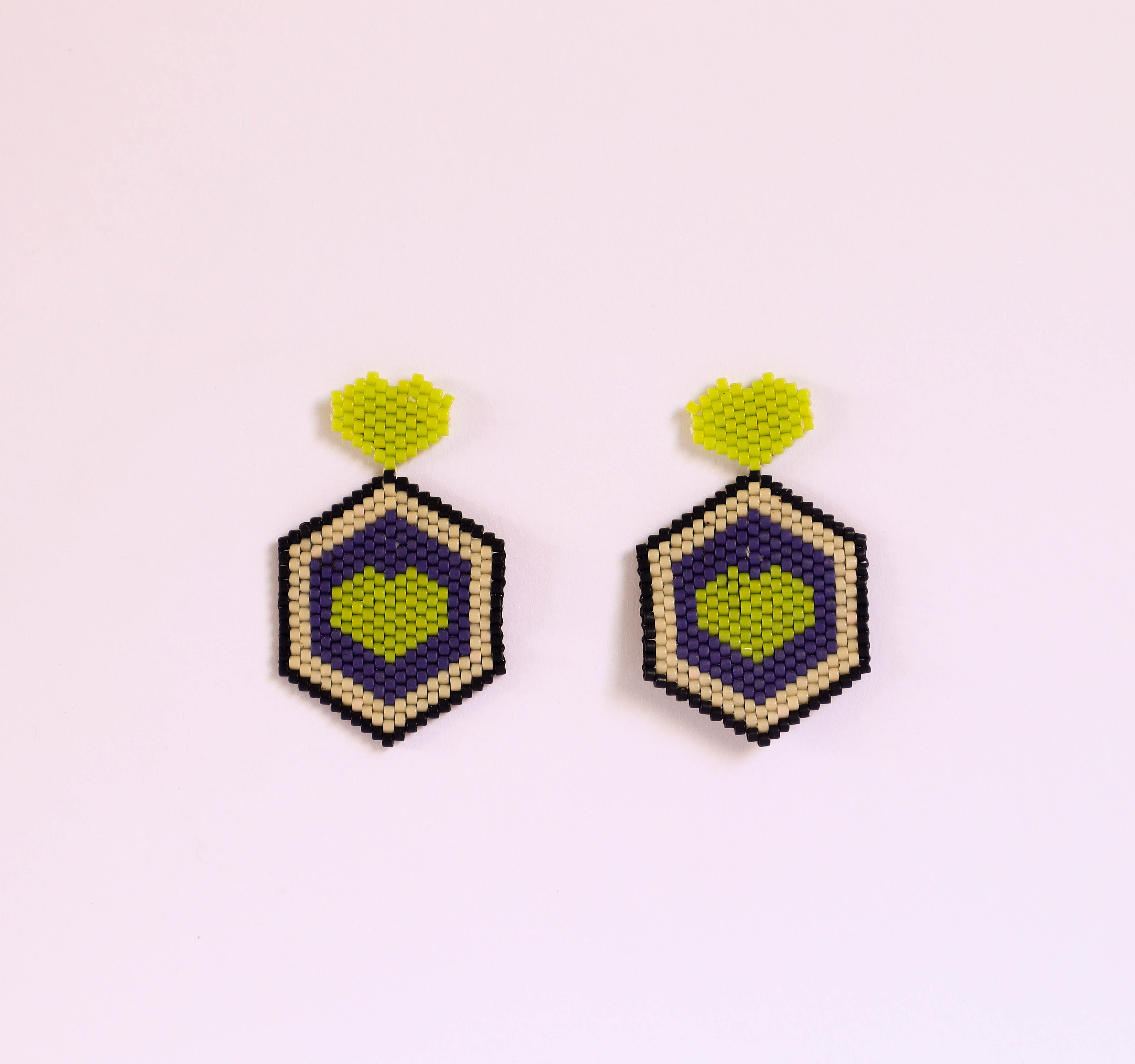 ARETES HEXAGONO CORA