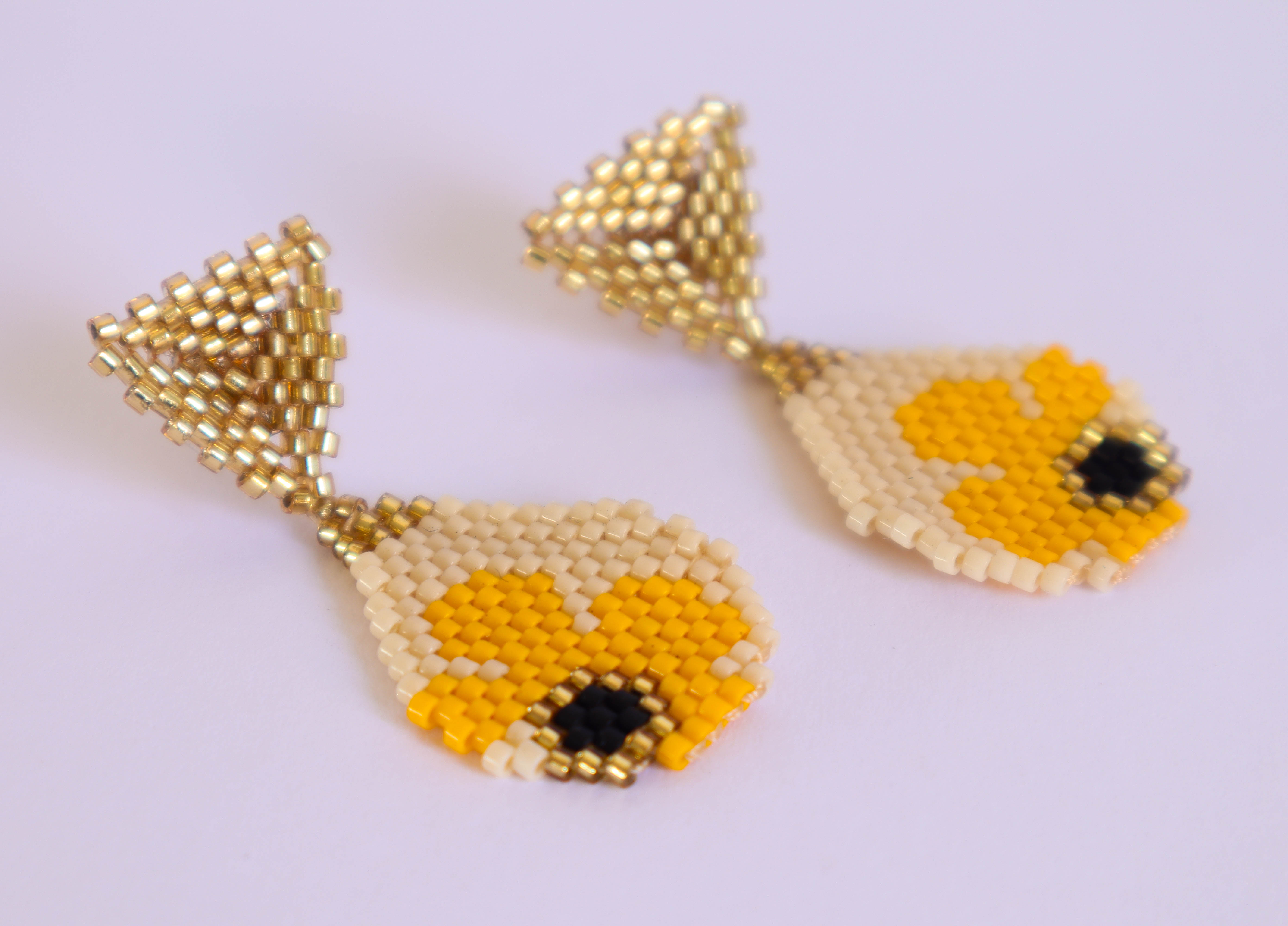 ARETES GOTICAS FLOR