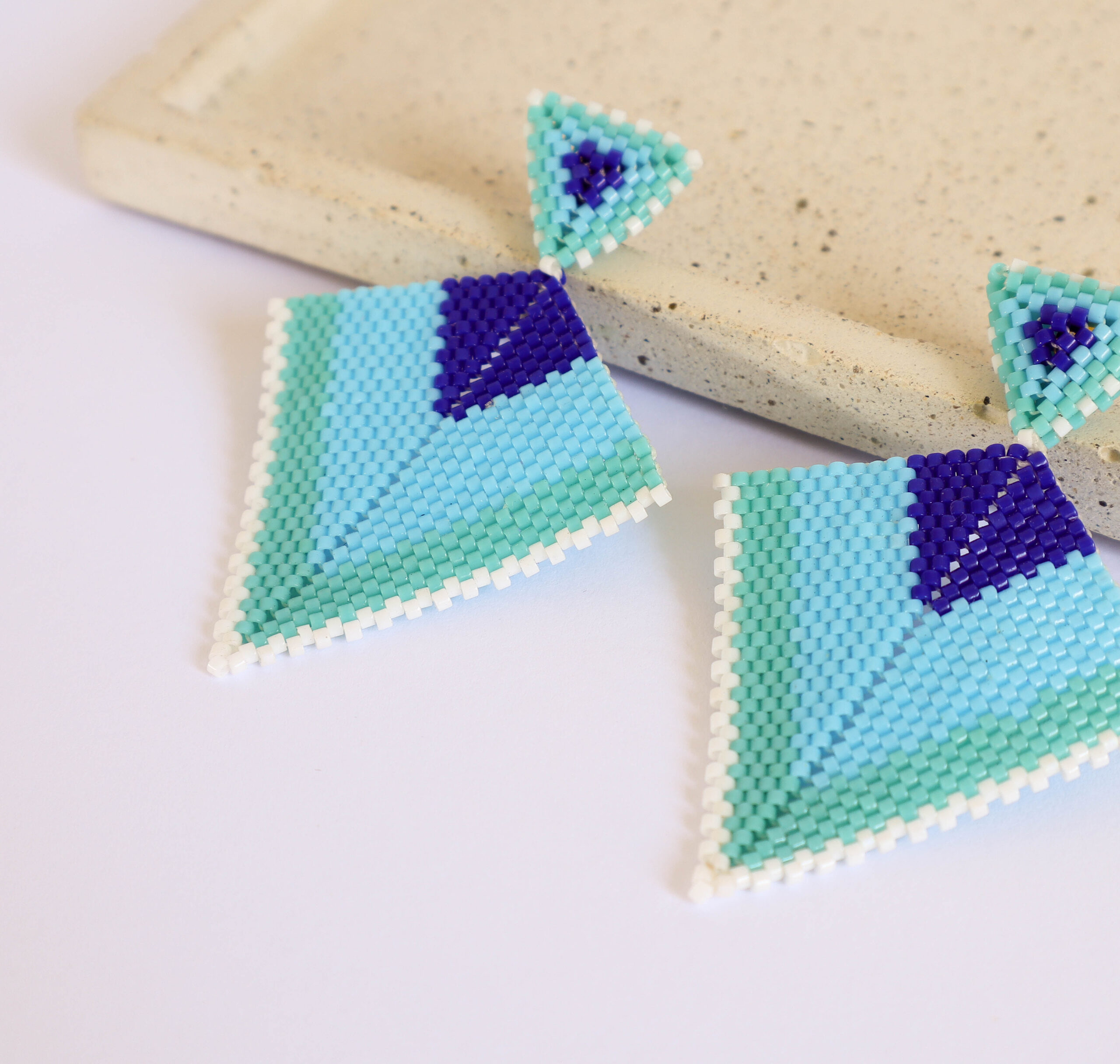 ARETES TIPO FLECHA